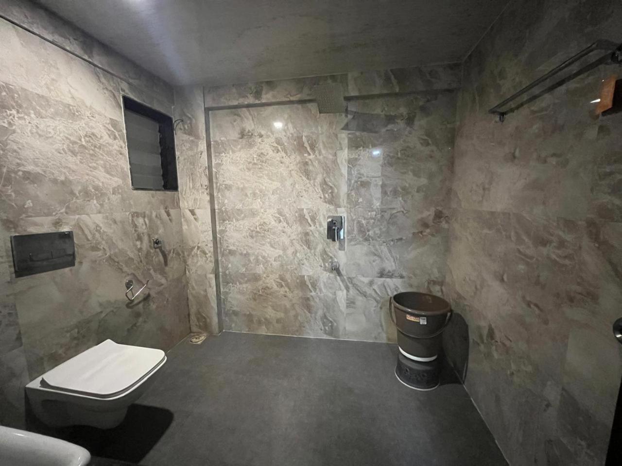 Arsh Executive Inn Dive Eksteriør billede