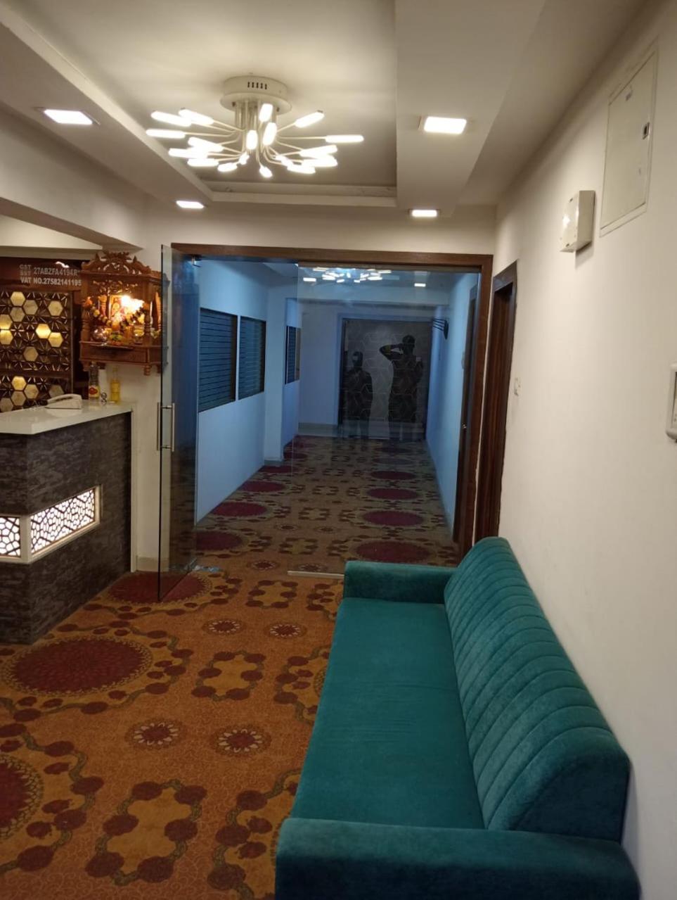 Arsh Executive Inn Dive Eksteriør billede